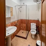 Tirana City Stay Apartments 아파트 *